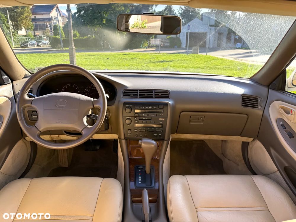 Lexus ES - 8