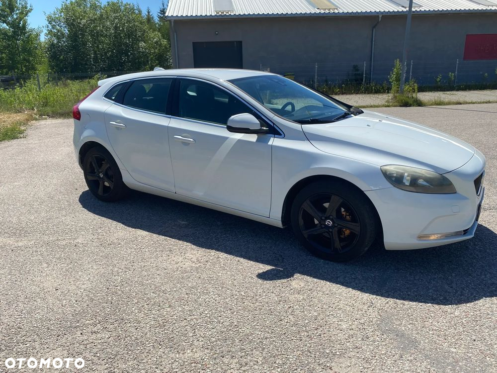 Volvo V40 D2 Momentum - 2