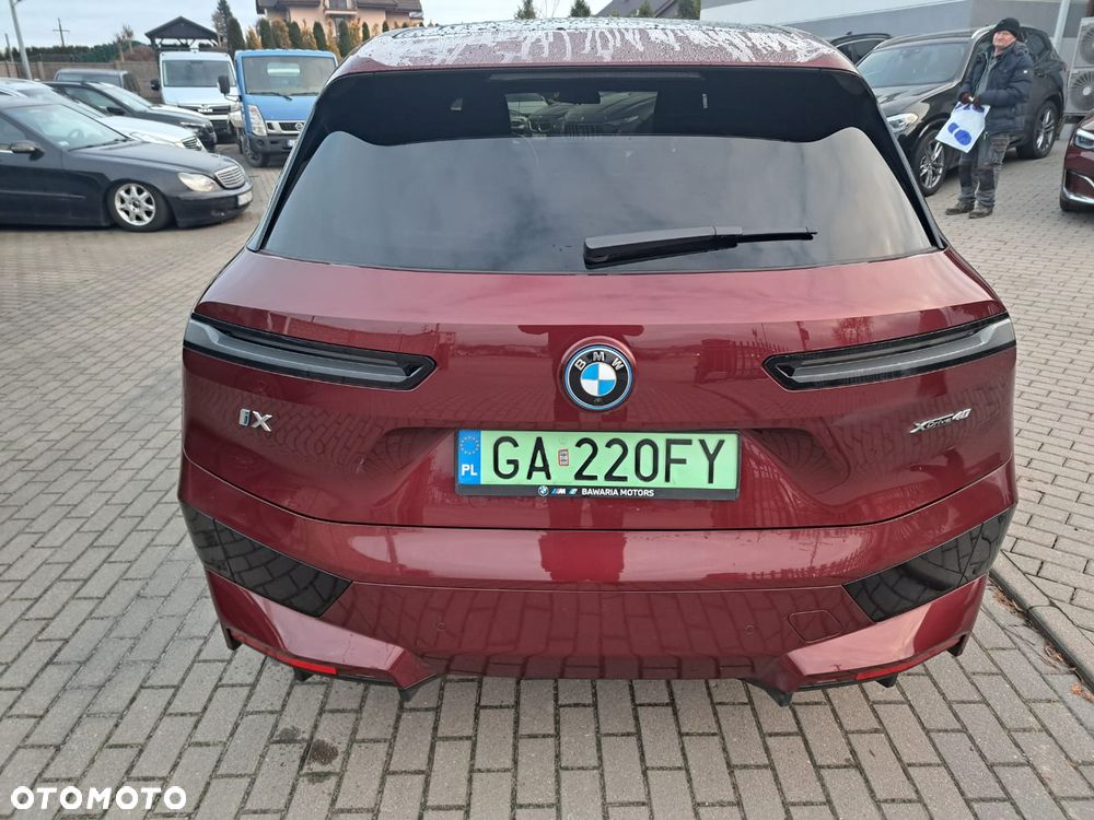 BMW iX xDrive40 76.6kWh Signature - 5