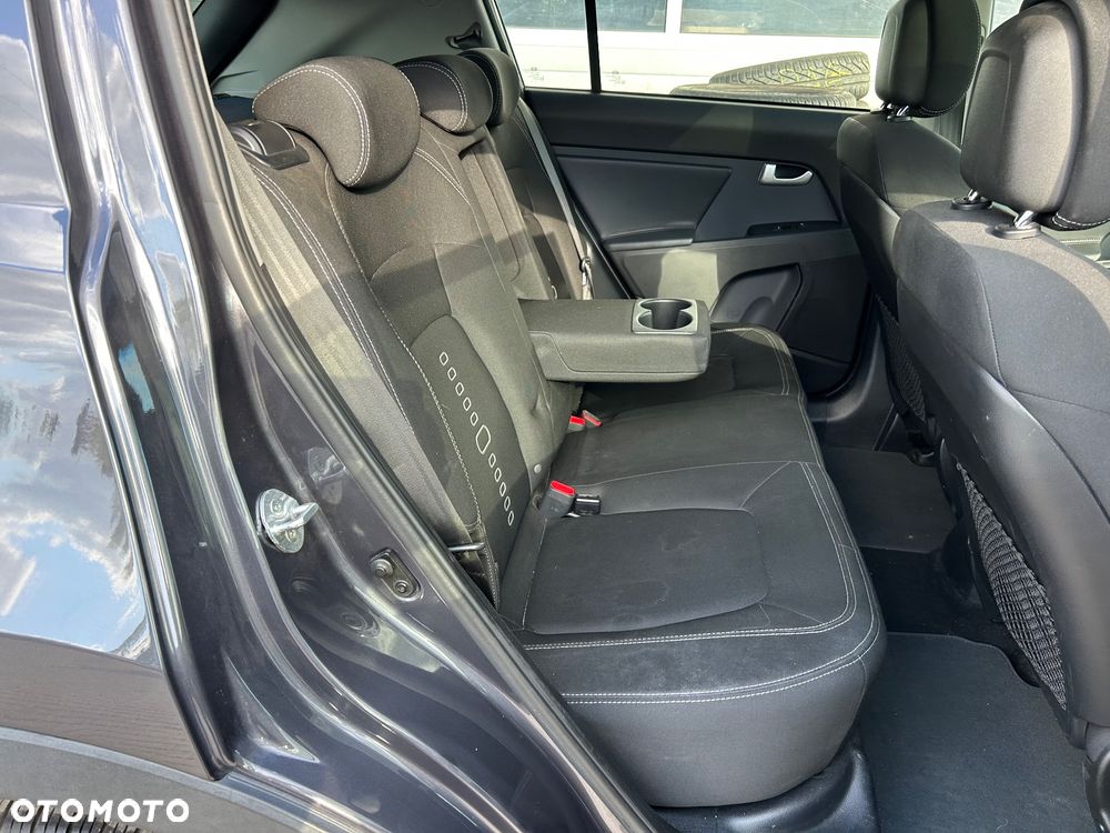 Kia Sportage 1.6 GDI 2WD Dream-Team Edition - 16