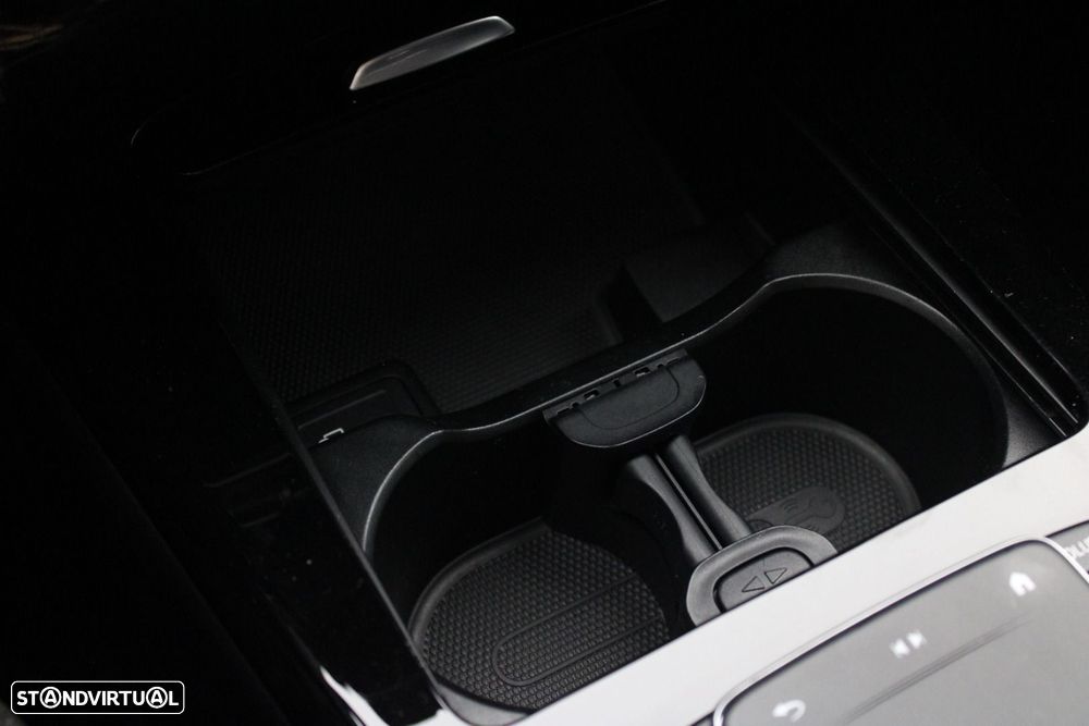 Mercedes-Benz A 250 e AMG Line - 33