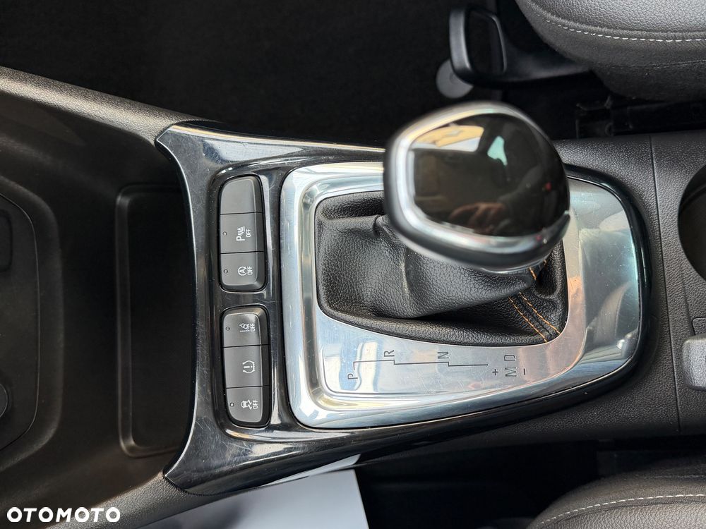 Opel Crossland X 1.2 T Design Line S&S - 13