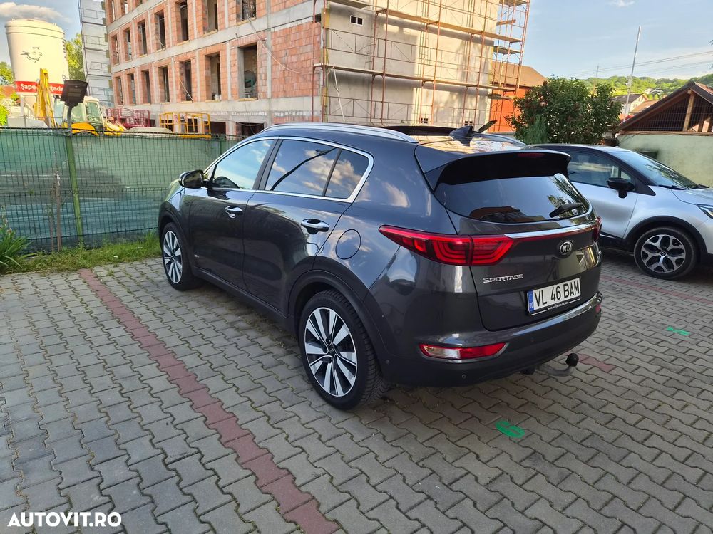Kia Sportage 2,0 CRDI AWD Aut. Platinum - 4