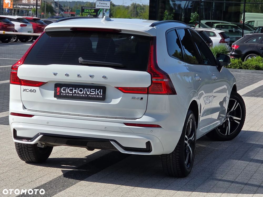 Volvo XC 60 B4 D AWD R-Design - 28