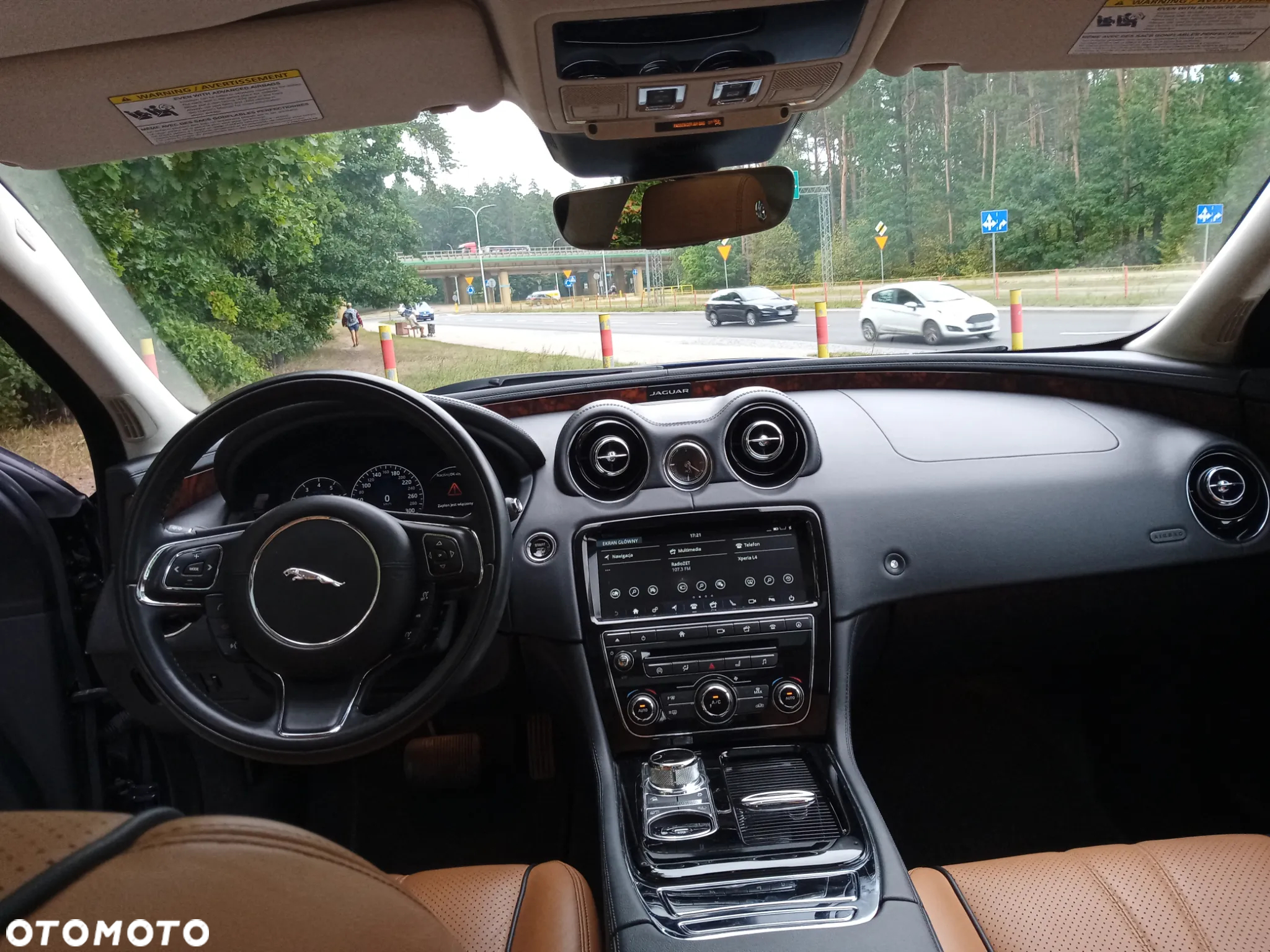 Jaguar XJ 3.0 T AWD R-Sport - 32