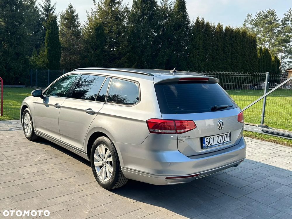 Volkswagen Passat 1.6 TDI BMT Comfortline - 10