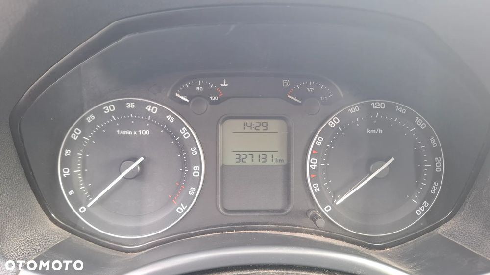 Skoda Octavia 1.6 Tour - 4