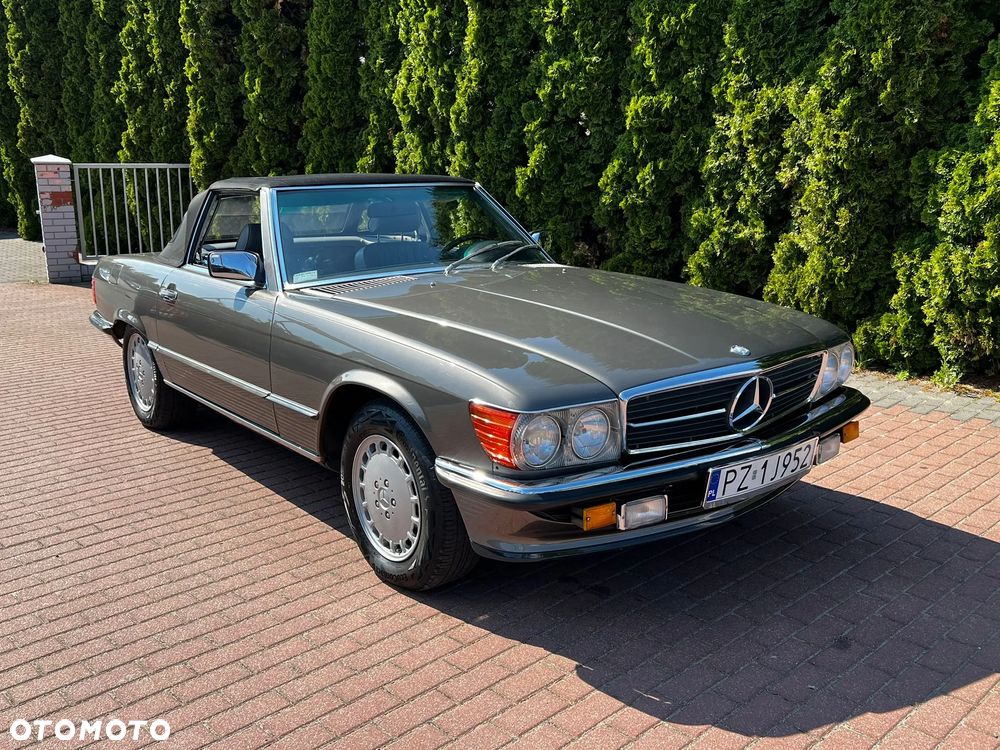 Mercedes-Benz SL - 1