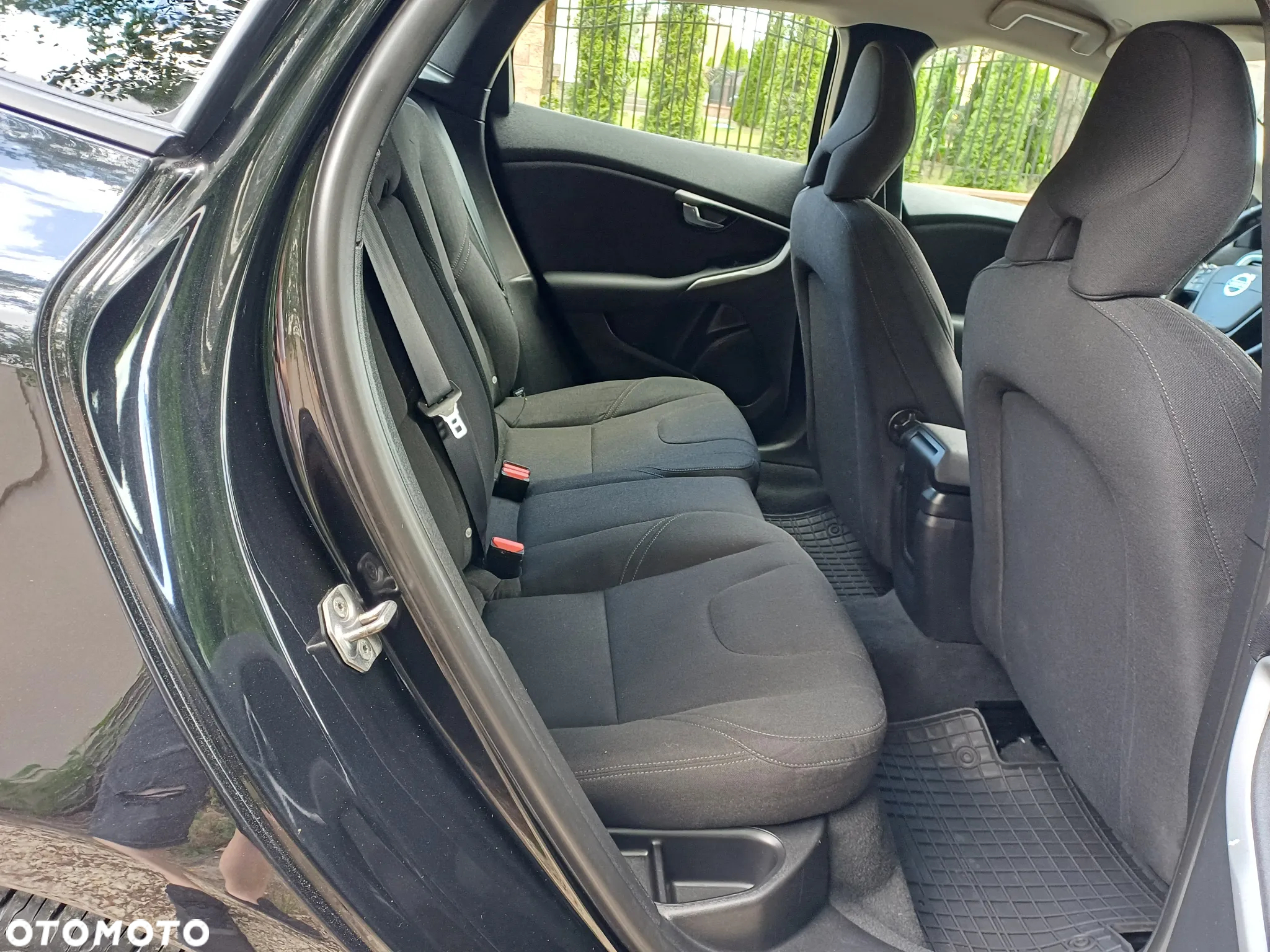 Volvo V40 D4 Drive-E Momentum - 28