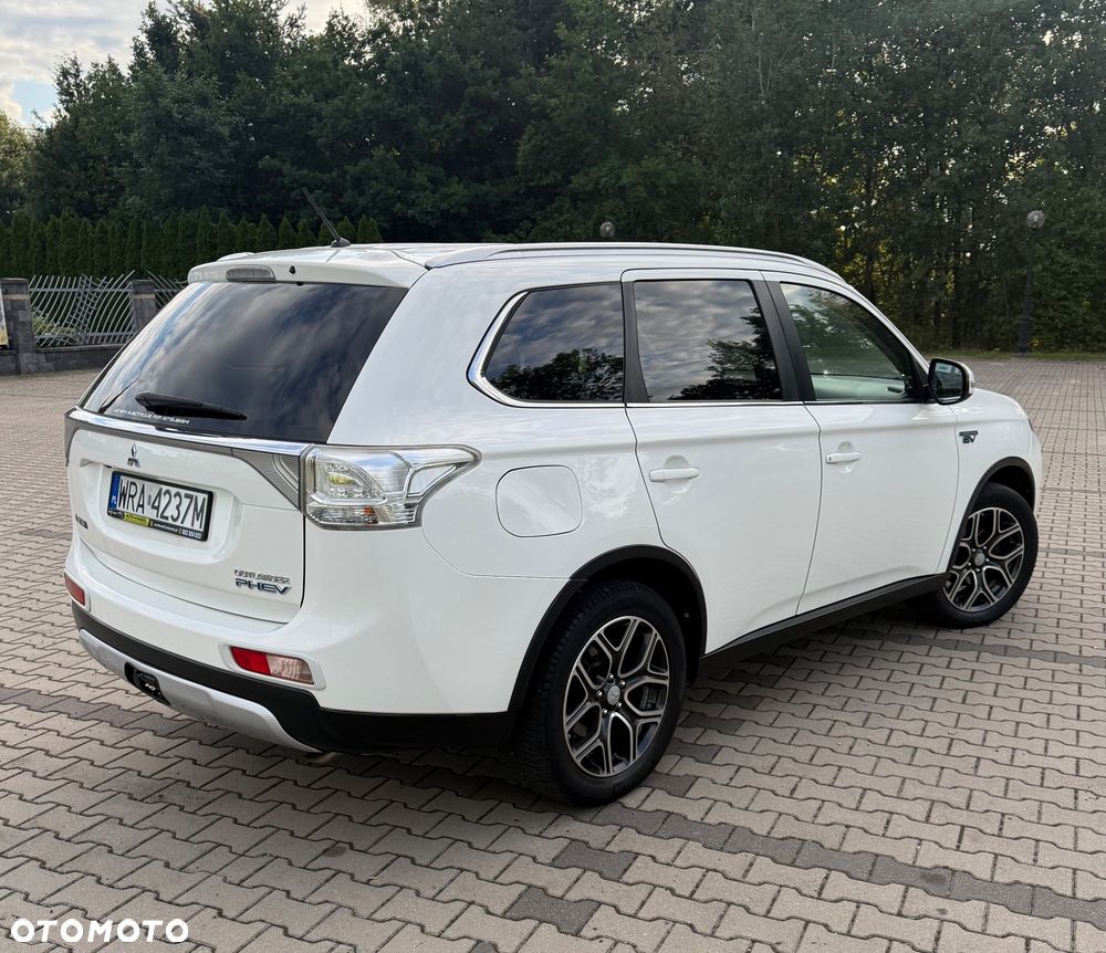 Mitsubishi Outlander 2.0 4WD Top - 7
