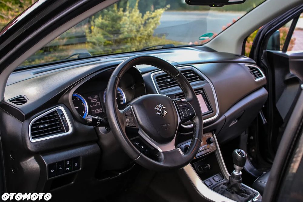 Suzuki SX4 S-Cross 1.6 DDiS Premium - 25