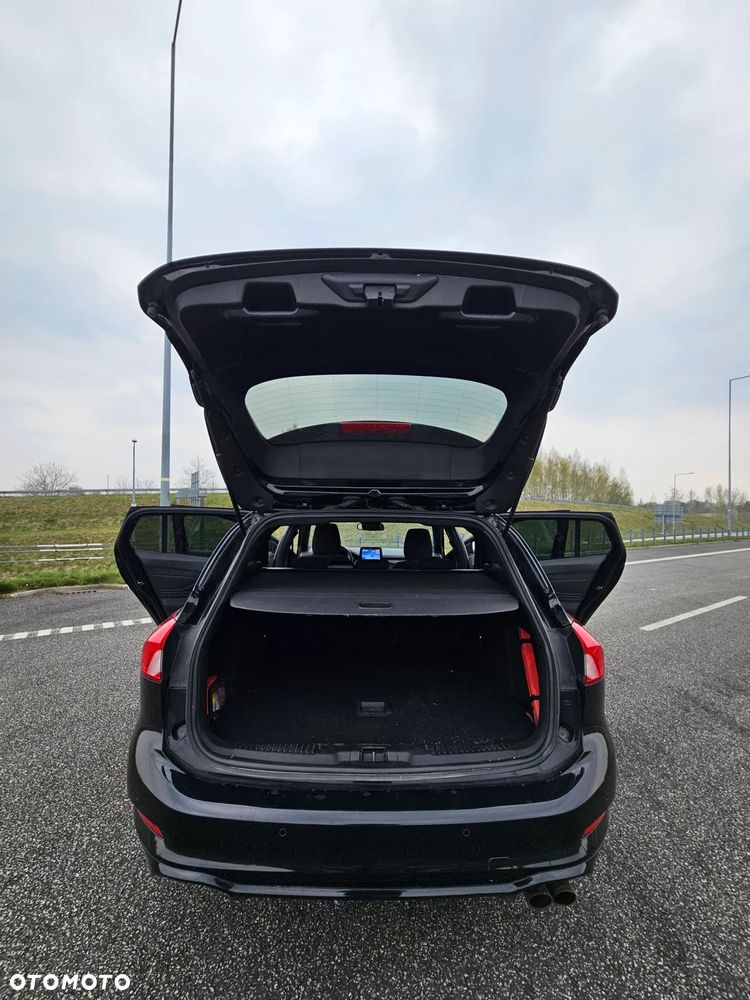 Ford Focus SW 1.5 EcoBoost ST-Line - 4