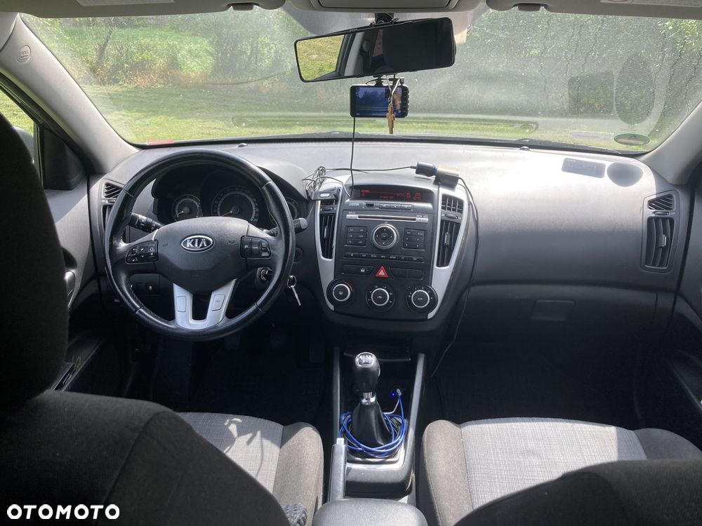 Kia Ceed - 7