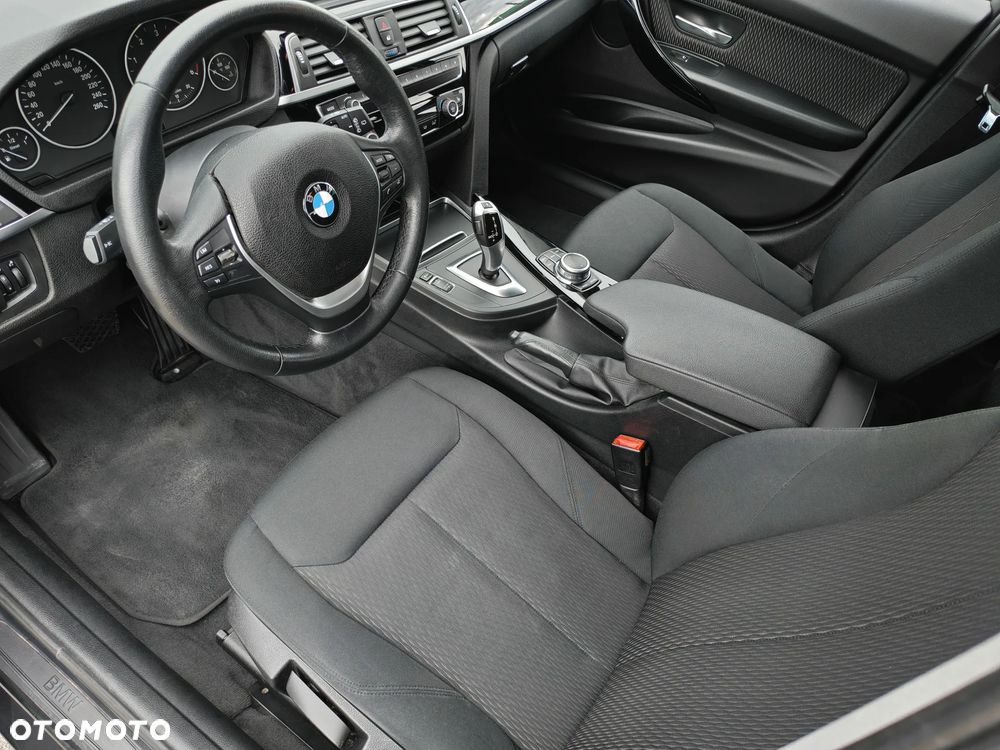 BMW Seria 3 320d Advantage - 28