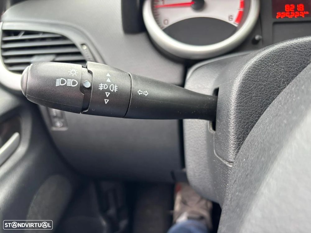 Peugeot 207 1.4 HDi Sport - 22