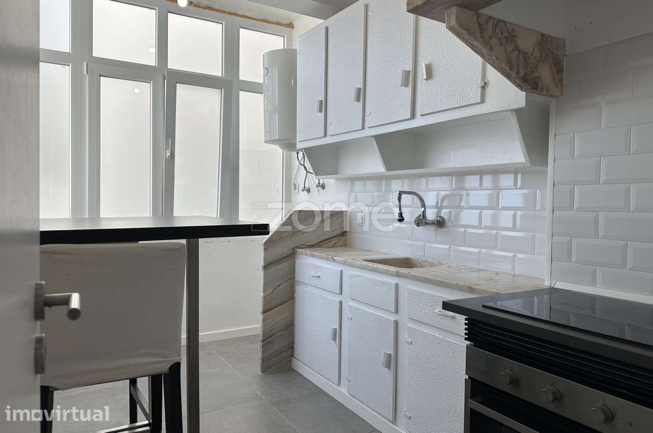 Apartamento T1 no Centro de Mem Martins - Grande imagem: 2/14