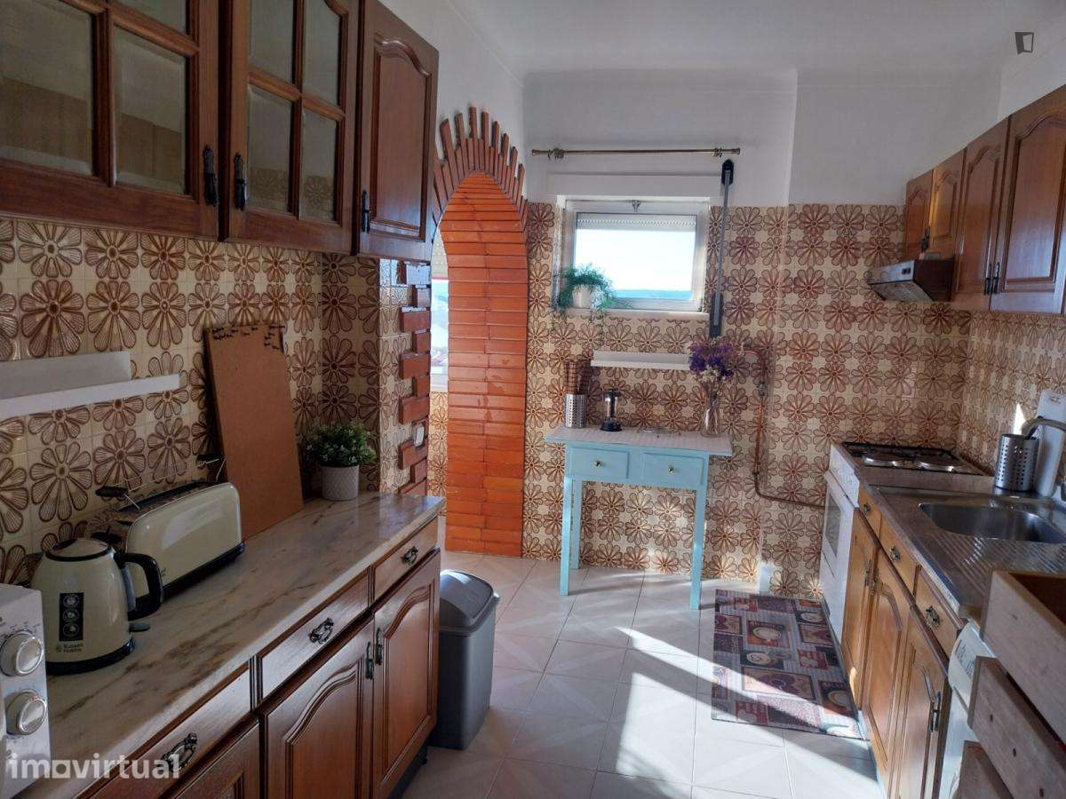 Quarto - localizado em Montes Claros Coimbra - Grande imagem: 2/13