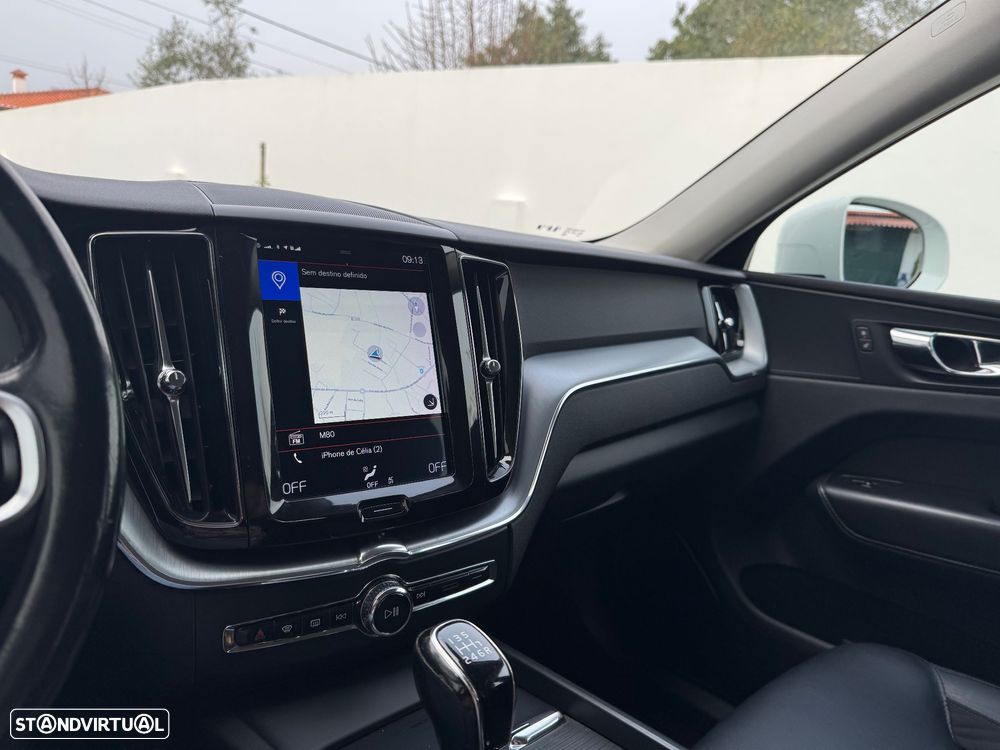 Volvo XC 60 2.0 D4 R-Design AWD - 10