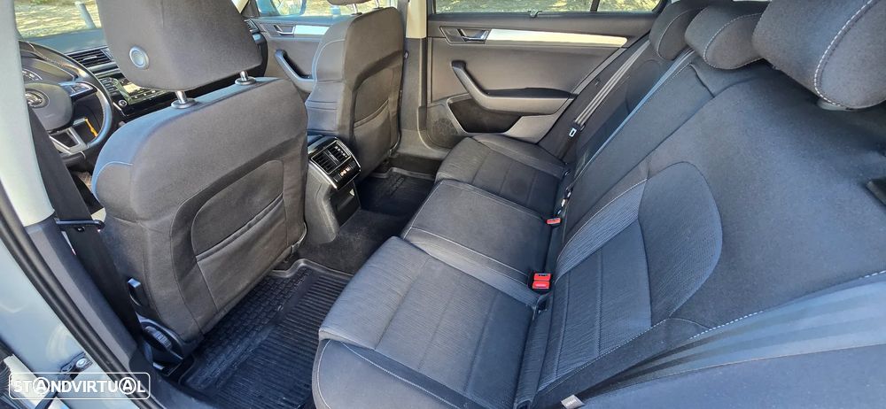 Skoda Superb Break 1.6 TDI Ambition Greenline - 11