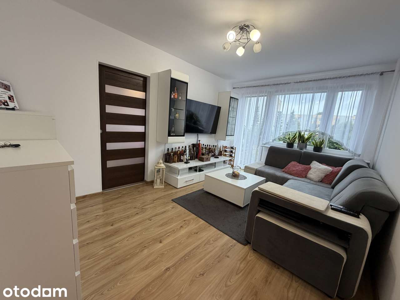 0 % prowizji | 45 m2 | Piętro 1 | Balkon | Os. Słowińskie 3 pokoje