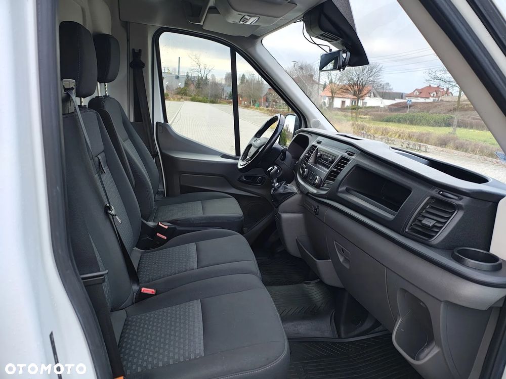 Ford Transit - 13