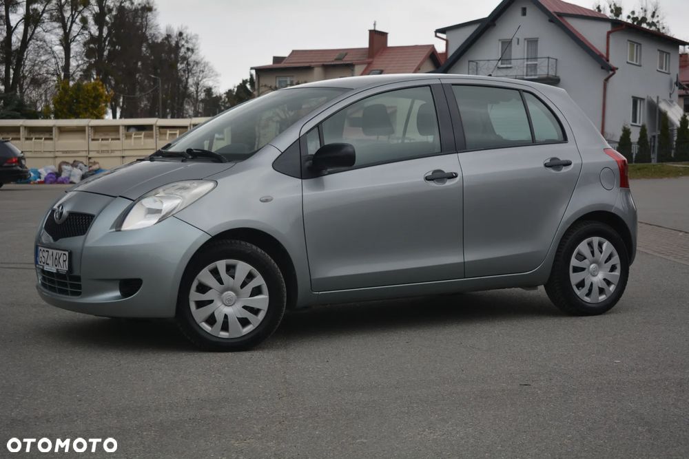 Toyota Yaris - 17