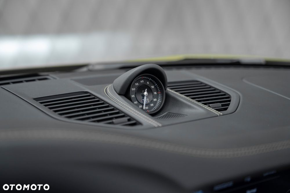 Porsche Carrera GT - 29