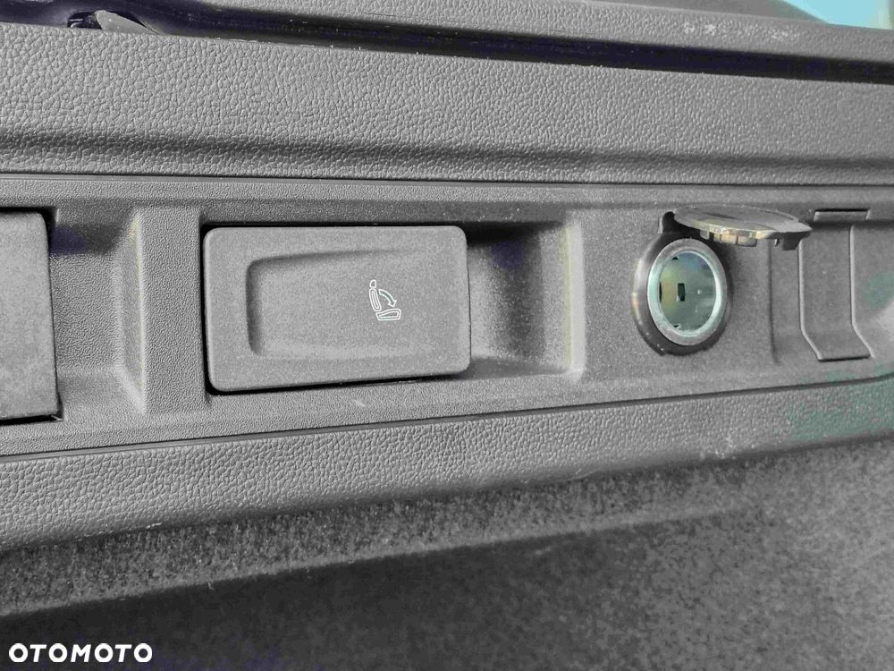 Volkswagen Passat - 34
