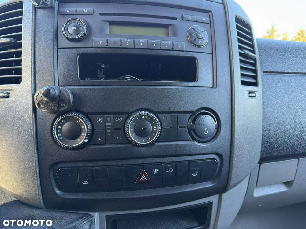 Mercedes-Benz Sprinter - 6