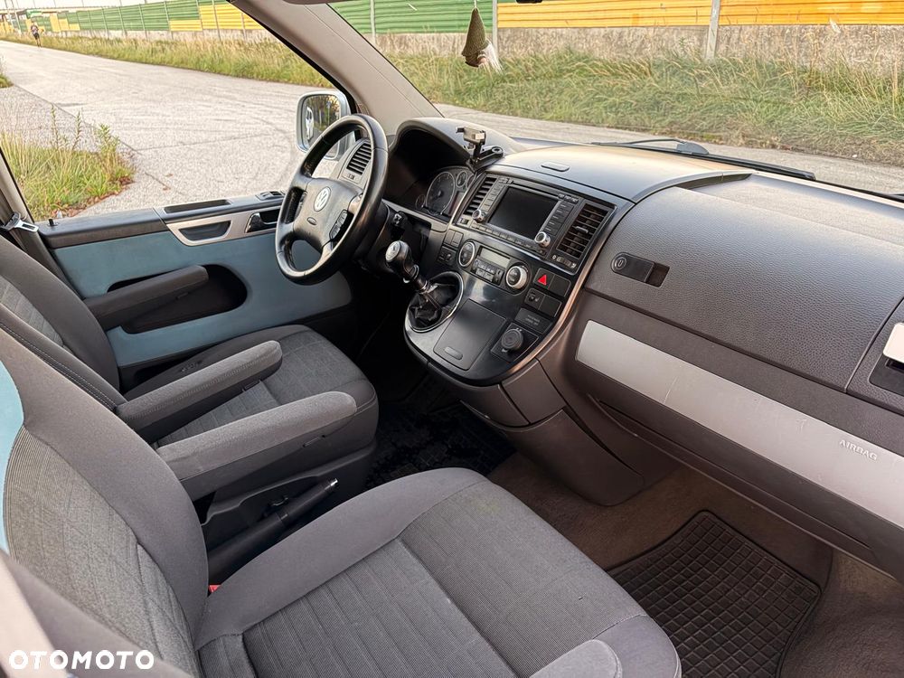 Volkswagen Multivan - 16