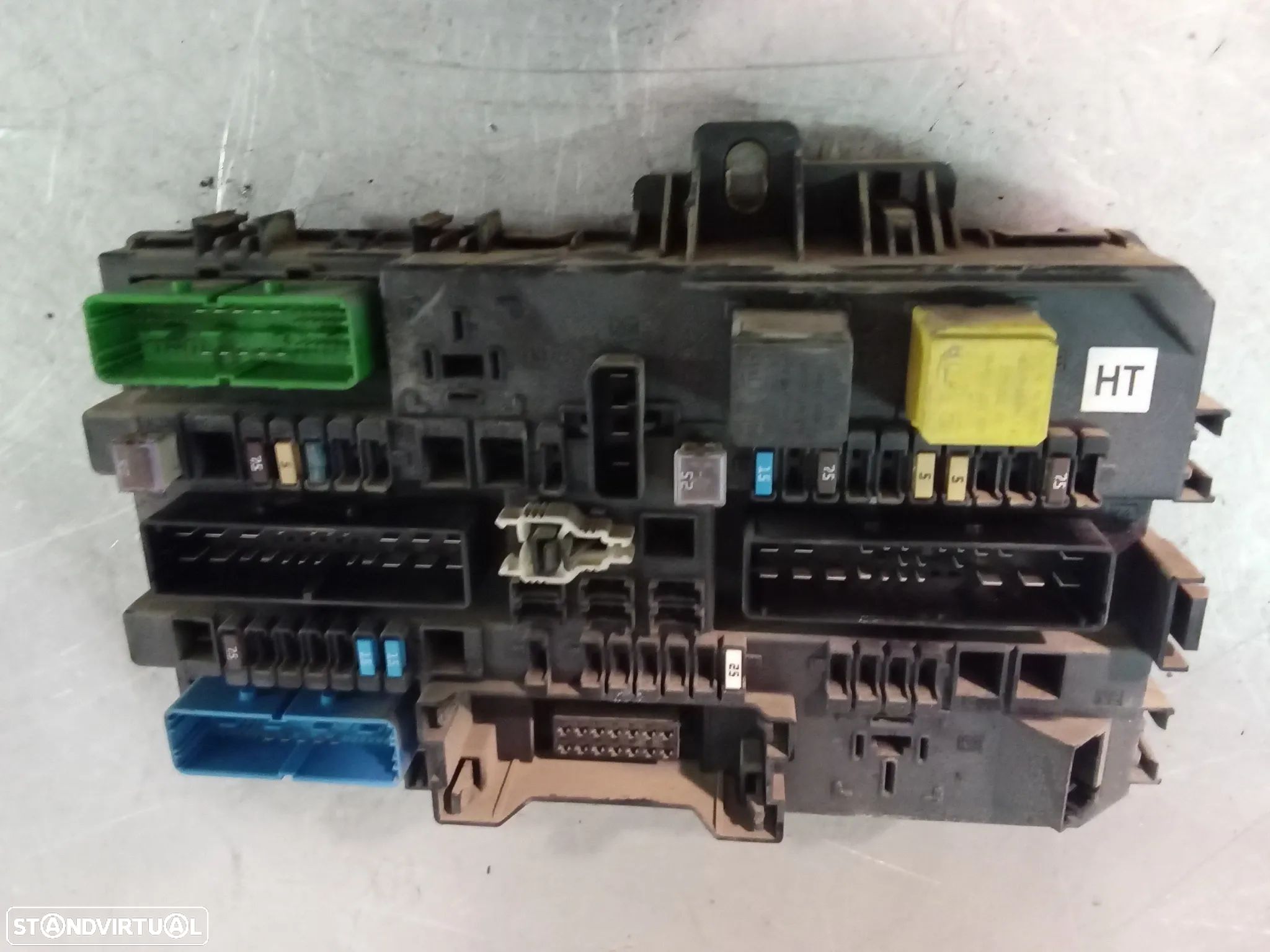 CAIXA DE FUSIVEIS OPEL ASTRA H 04-09 13222173 - 1