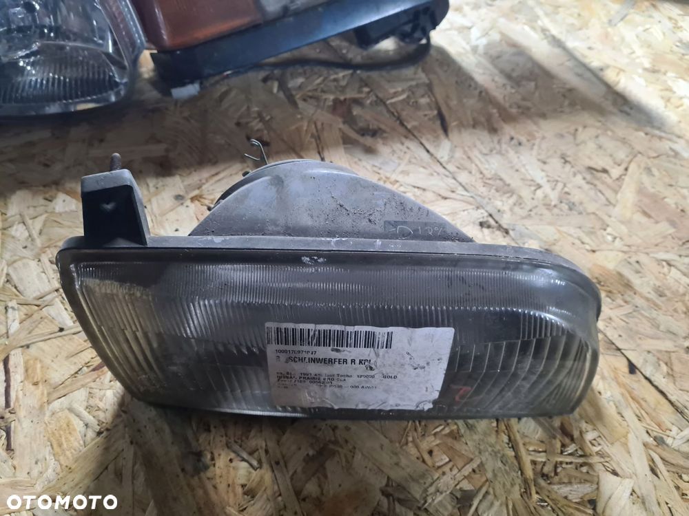 reflektor lampa prawa przód nissan prairie - 2