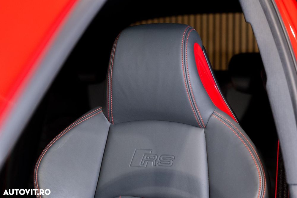 Audi RS4 Avant quattro Tiptronic - 38