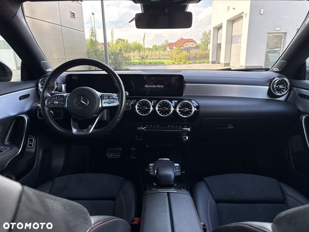 Mercedes-Benz CLA - 25