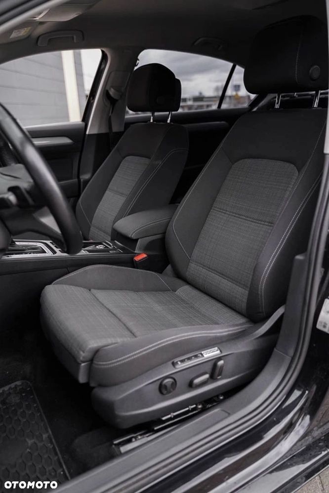 Volkswagen Passat - 19