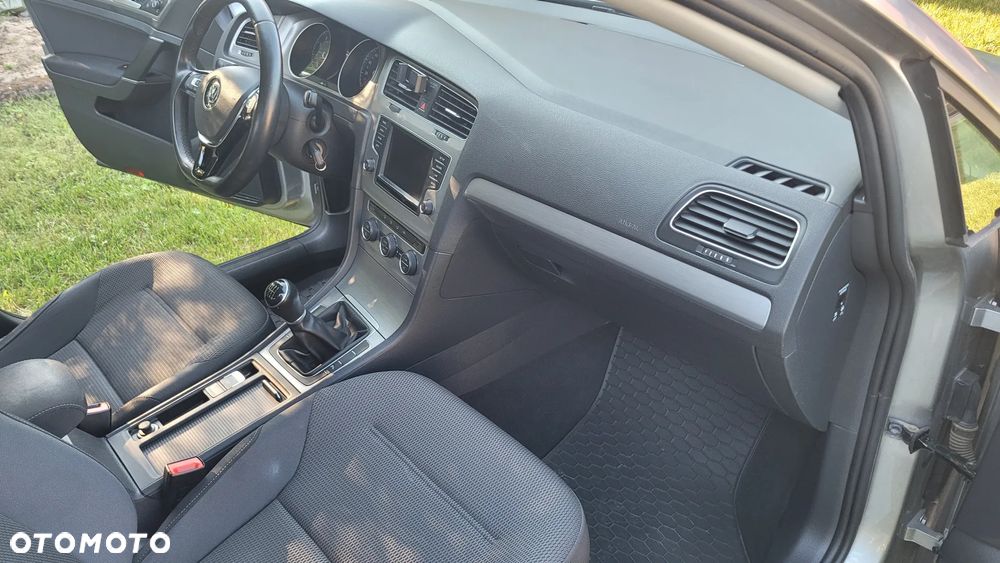 Volkswagen Golf 1.4 TSI BMT Comfortline - 29