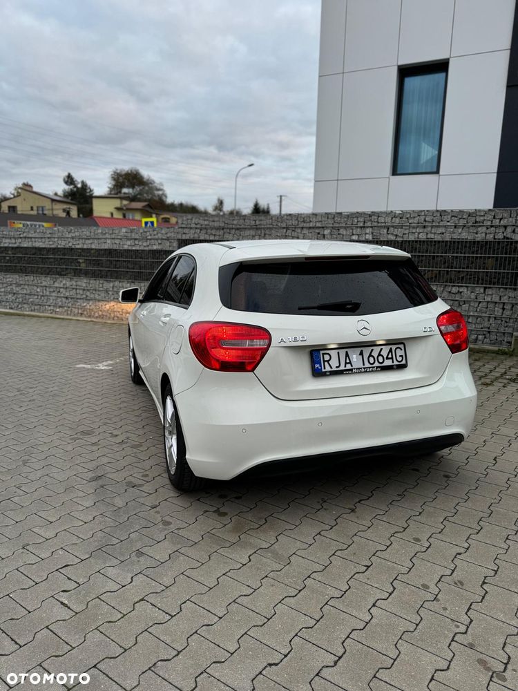 Mercedes-Benz Klasa A 180 d 7G-DCT - 14