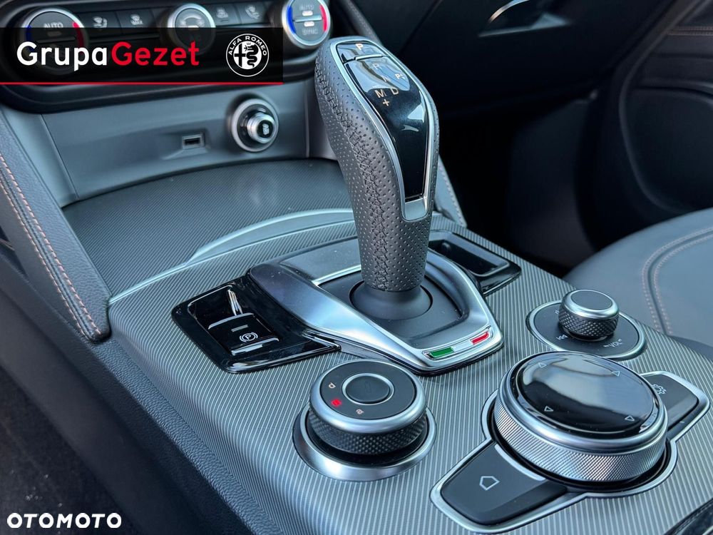 Alfa Romeo Stelvio - 22