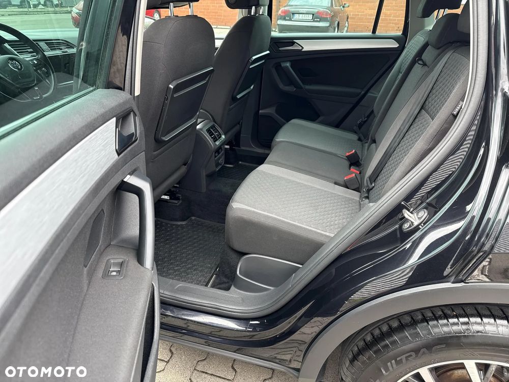 Volkswagen Tiguan - 24