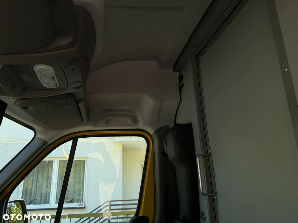 Renault e-Master - 13