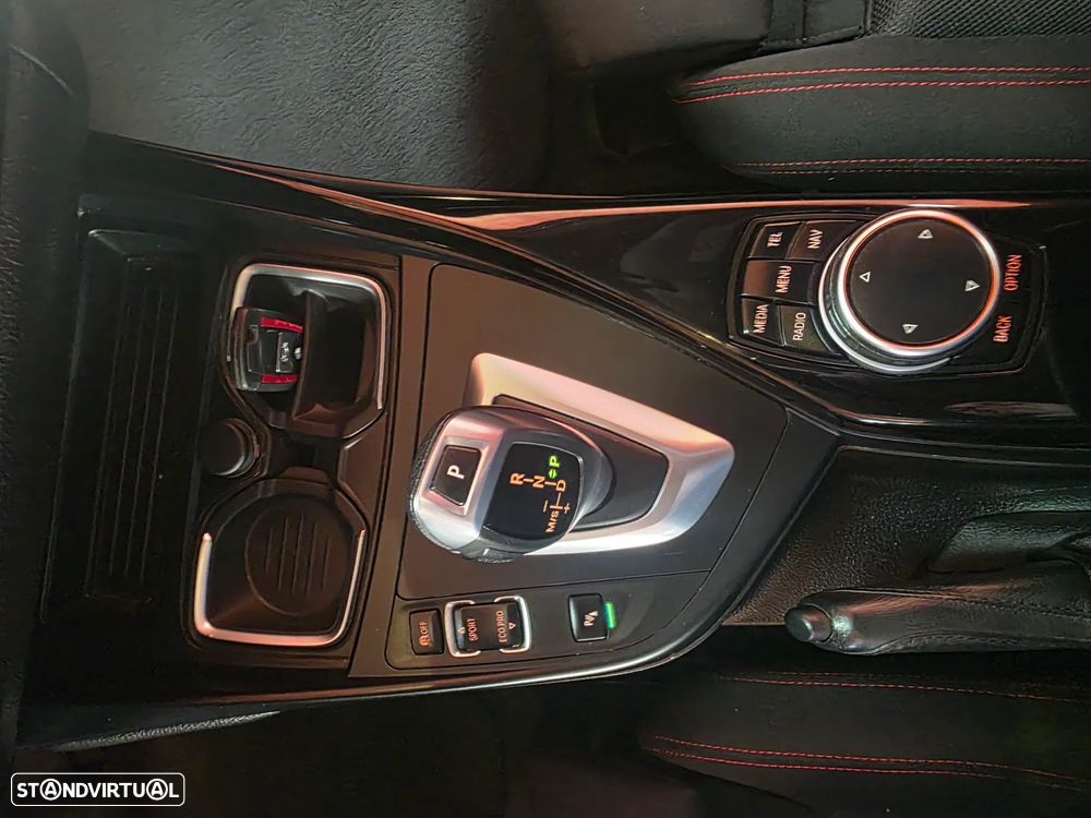 BMW 116 d Aut. Sport Line - 24