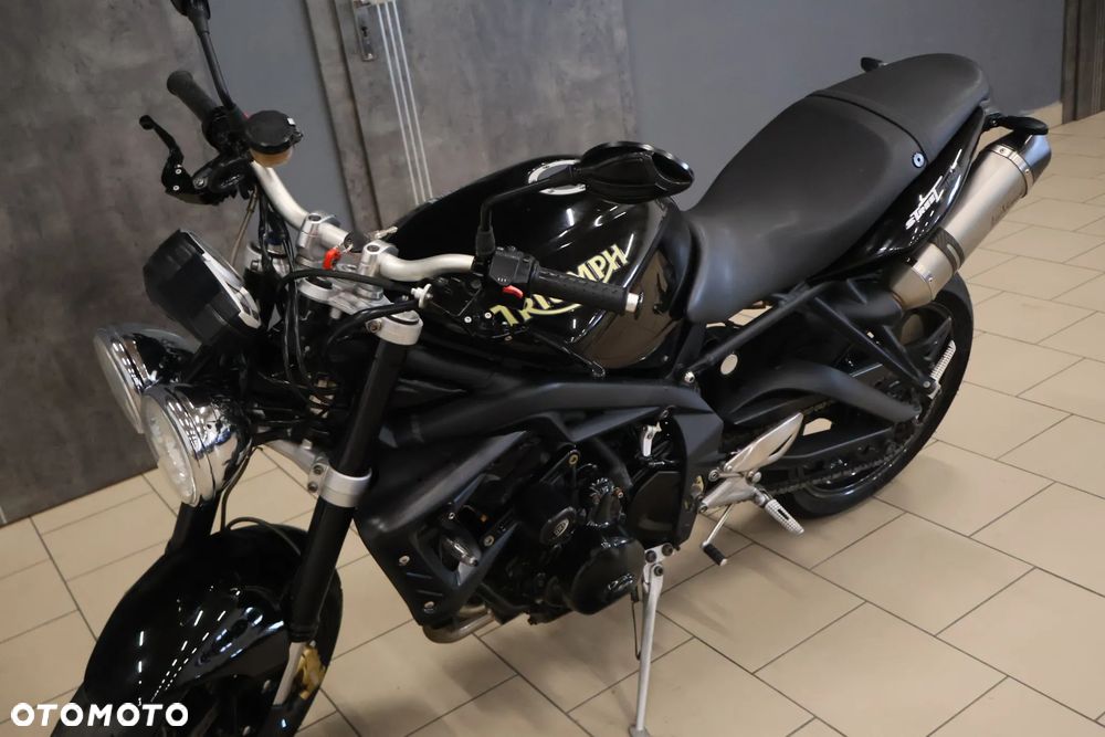Triumph Street Triple - 18