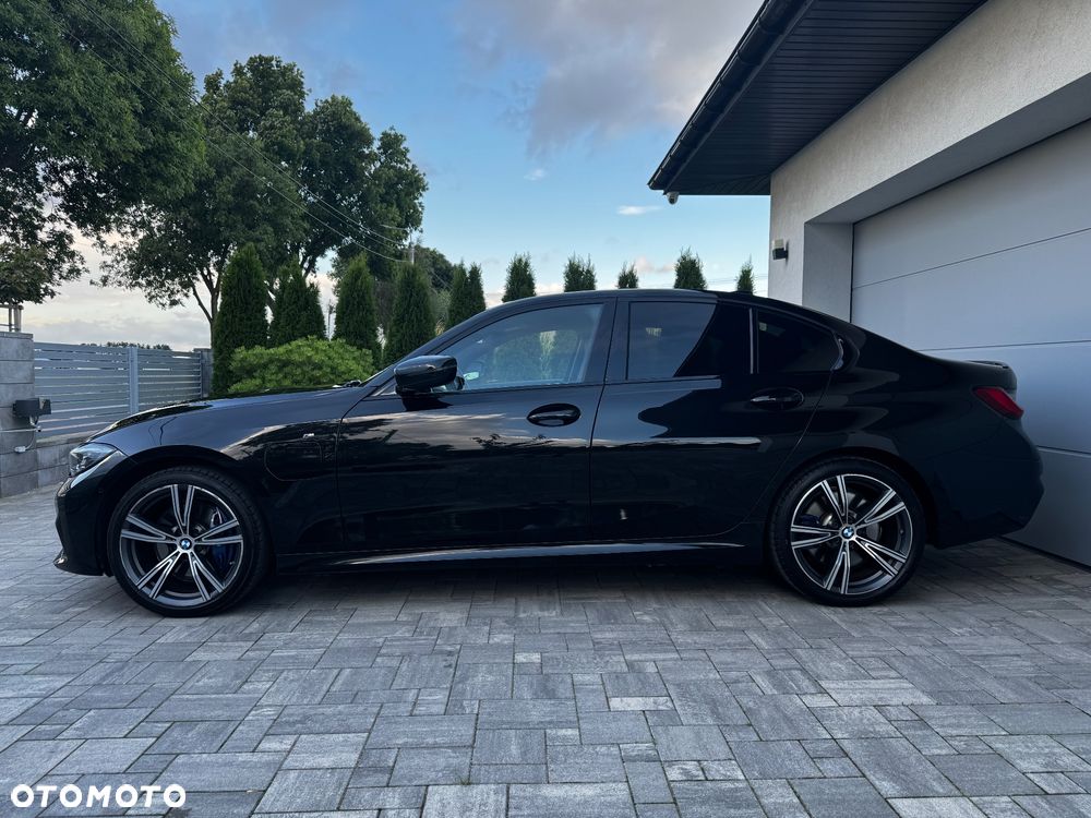 BMW Seria 3 330e xDrive M Sport sport - 13
