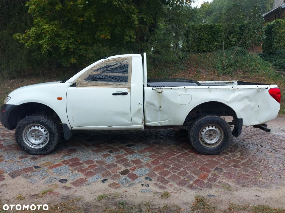 Mitsubishi L200 2.5 DID CC Intense - 2