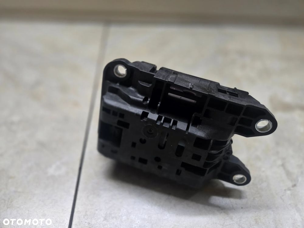 Wybierak lewarek biegów  AUDI A4 A5 8W STRONIC - 4