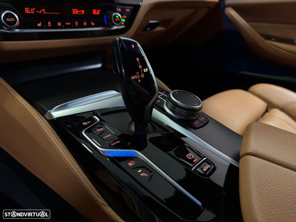 BMW 520 - 18
