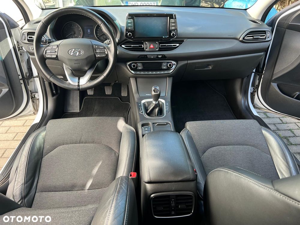 Hyundai i30 1.5 T-GDI 48V Premium - 6