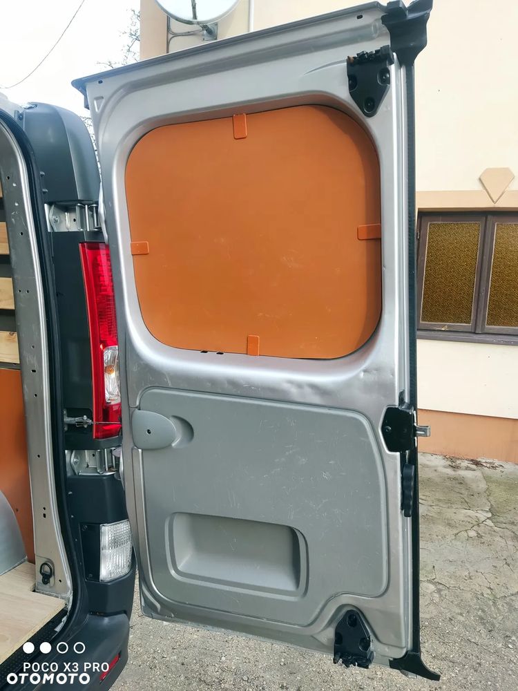 Opel Vivaro - 16
