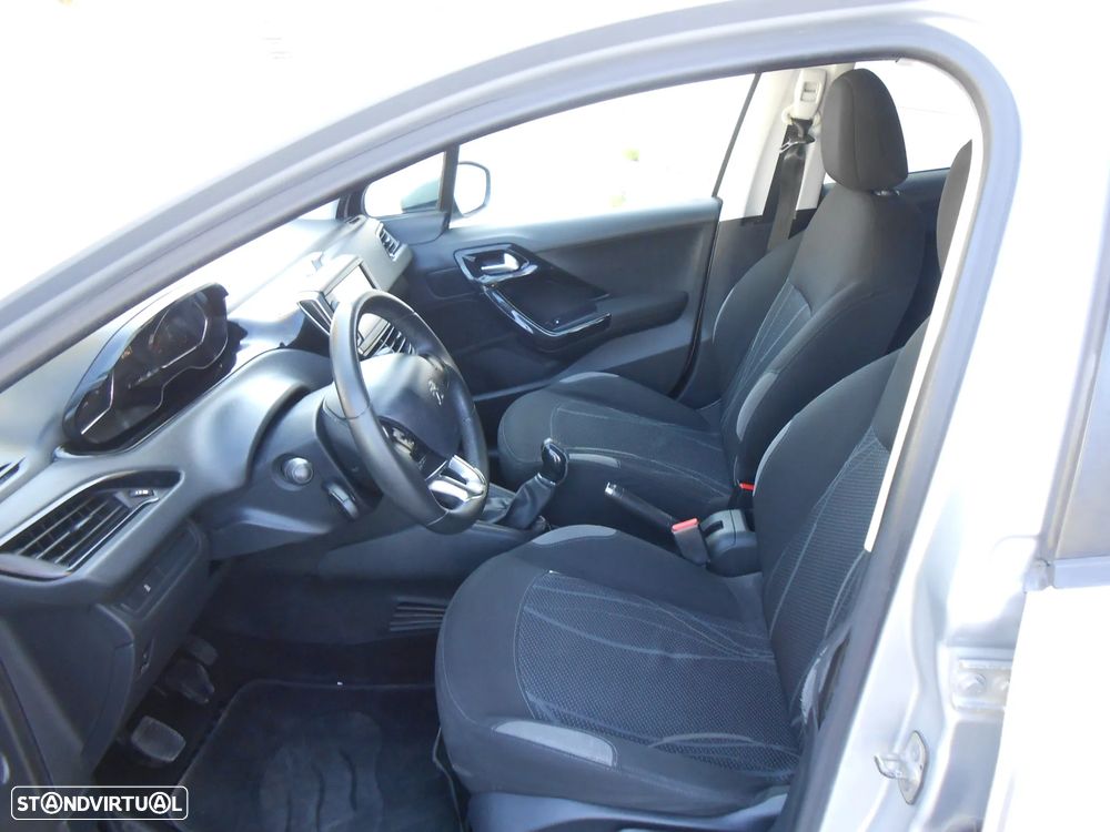 Peugeot 208 1.4 HDi Active - 16