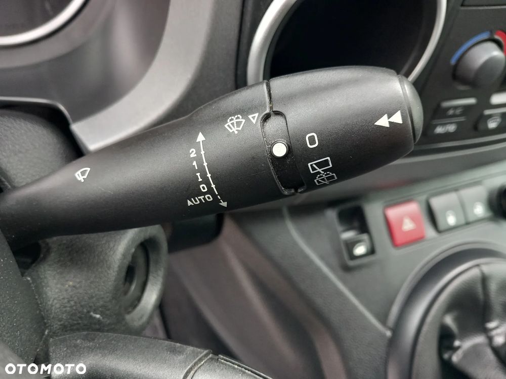Citroën Berlingo Multispace PureTech 110 SHINE - 28